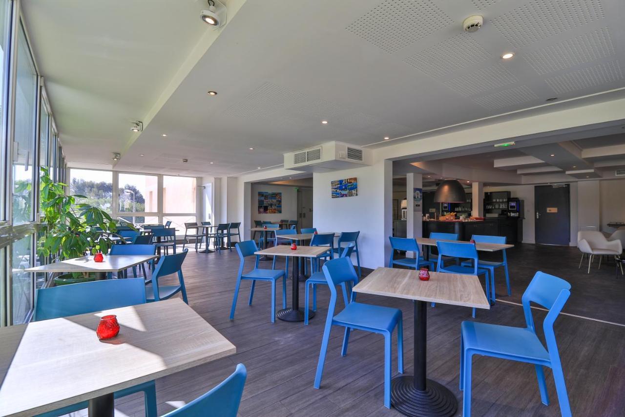 Hotel Restaurant Kyriad Фрежюс Экстерьер фото